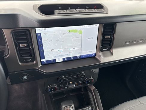 Used 2022 Ford Bronco Outer Banks w/ Sasquatch Package image 20