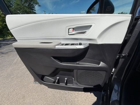 Used 2025 Toyota Sienna XLE w/ XLE Plus Package AWD/4WD image 29