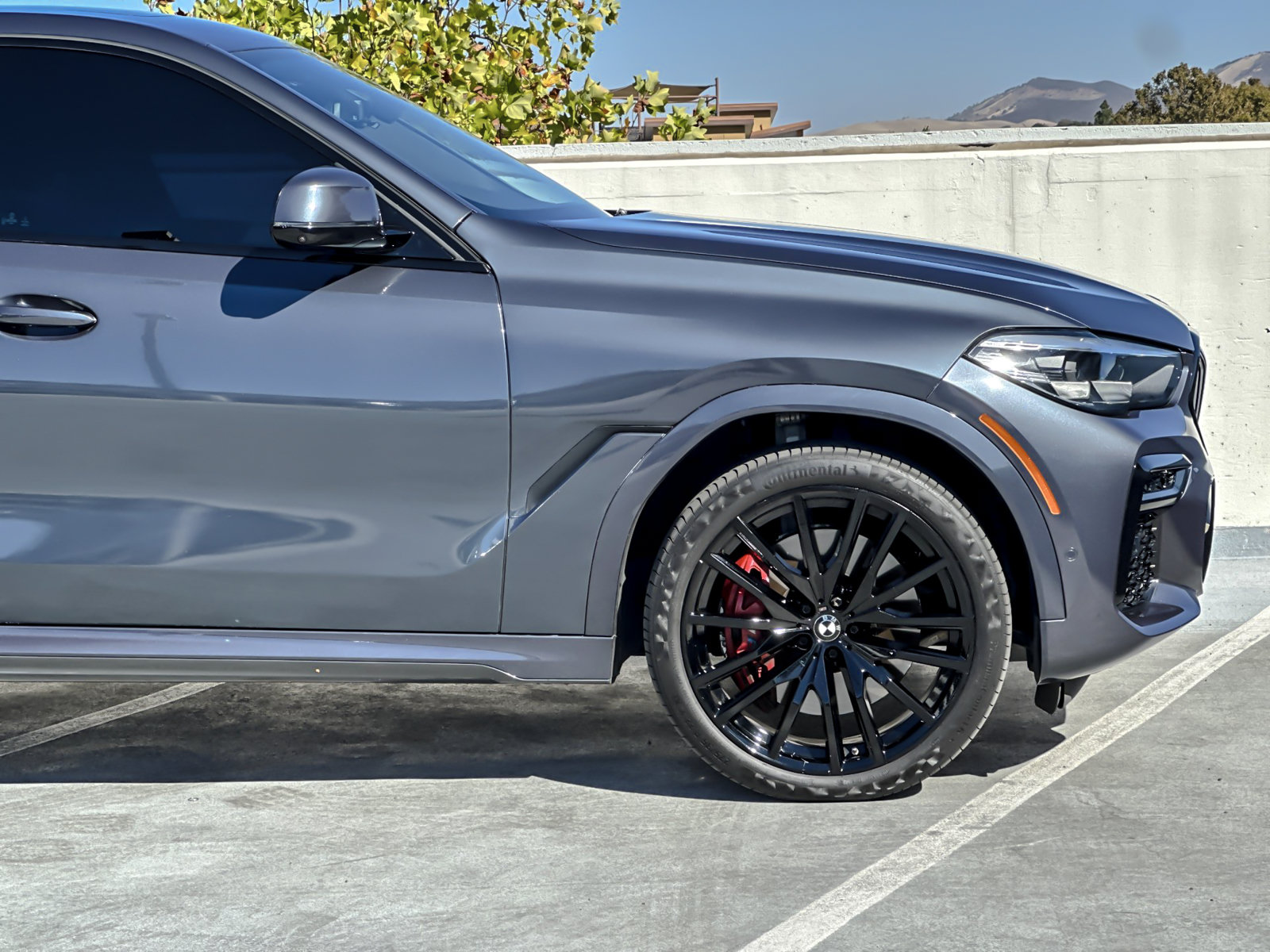 Used 2022 BMW X6 M50i w/ Premium Package AWD/4WD image 36