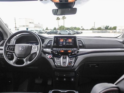 Certified 2024 Honda Odyssey Elite image 13