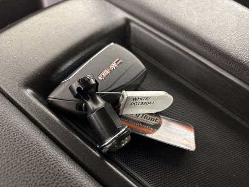 Used 2023 GMC Sierra 1500 SLE image 19