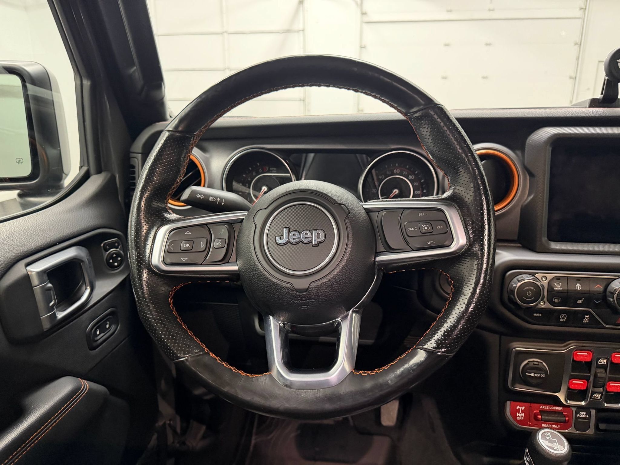 Used 2021 Jeep Gladiator Mojave AWD/4WD image 27