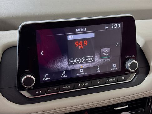 Used 2023 Nissan Rogue SL image 18