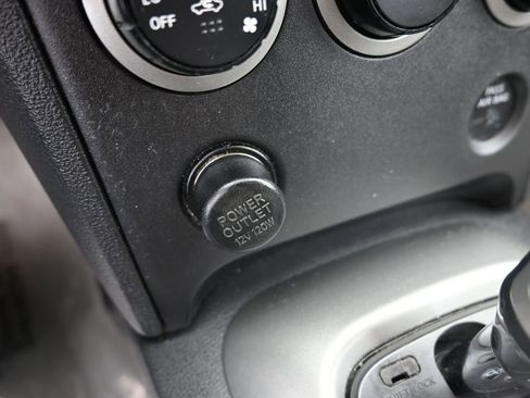 Used 2011 Nissan Rogue S image 21