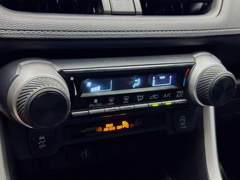 Used 2023 Toyota RAV4 LE image 12