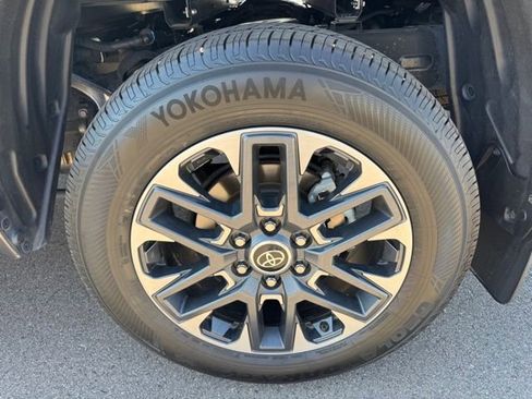 Used 2022 Toyota Tundra Limited image 11