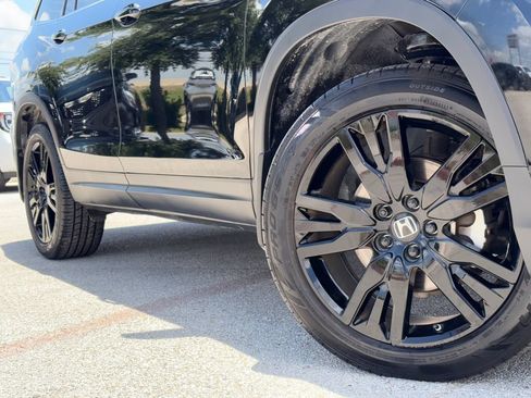 Used 2022 Honda Pilot Special Edition image 2