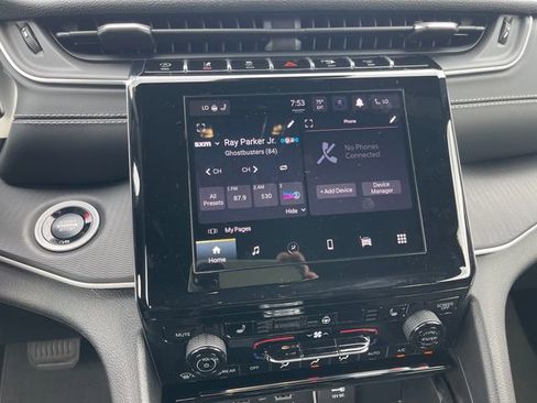 New 2025 Jeep Grand Cherokee L Altitude image 18