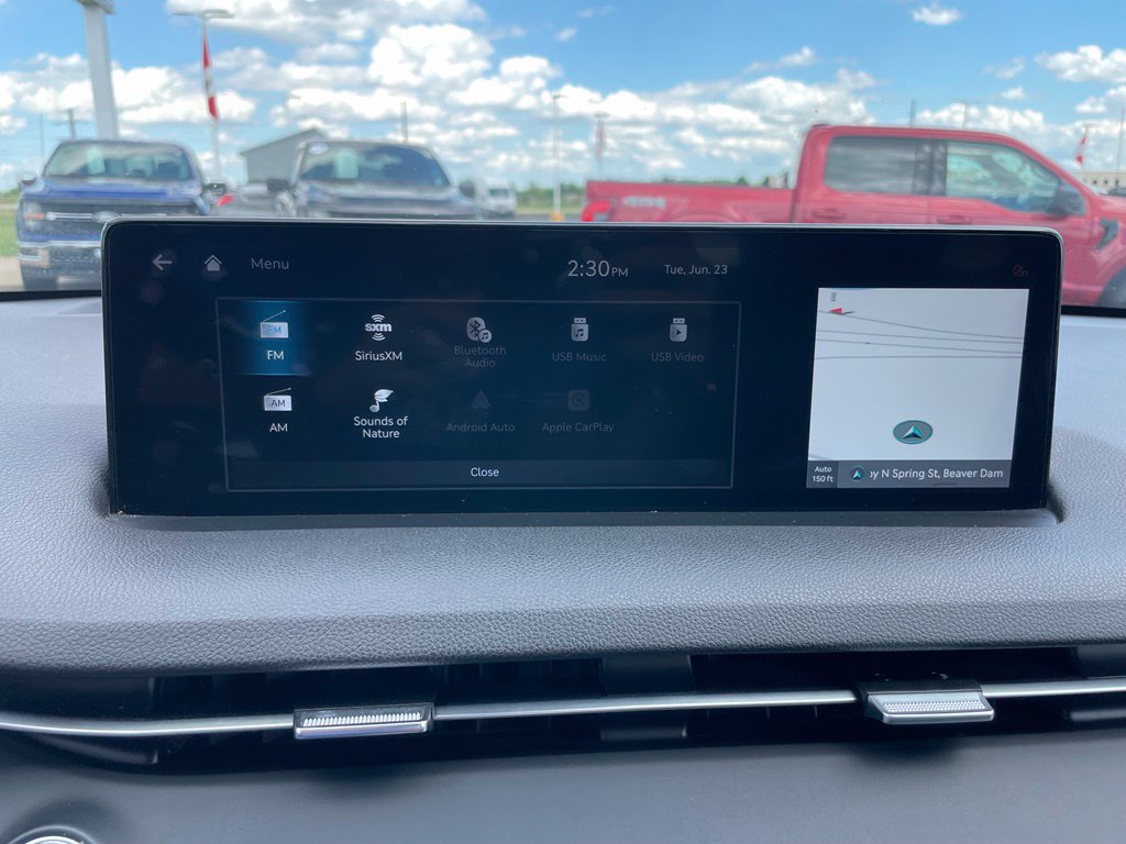 Used 2025 Genesis GV70 2.5T AWD/4WD image 18