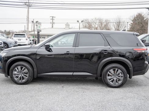 Used 2024 Nissan Pathfinder S image 8