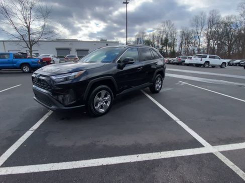 Used 2023 Toyota RAV4 XLE image 10