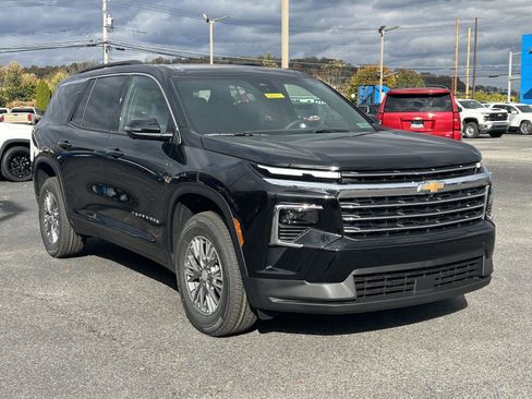 New 2026 Chevrolet Traverse LT w/ Driver Confidence Package image 25