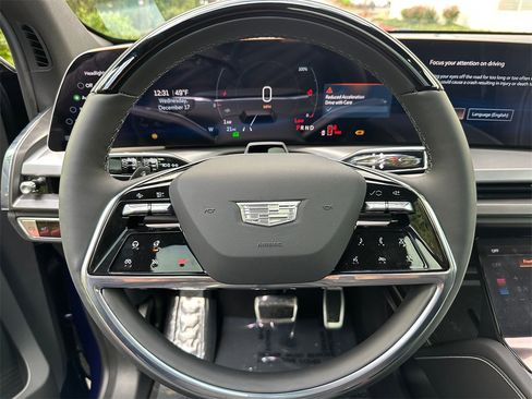 New 2026 Cadillac Vistiq Sport image 25