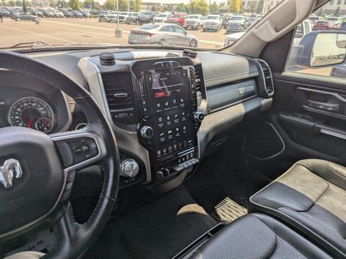 Used 2020 RAM 1500 Laramie AWD/4WD image 21
