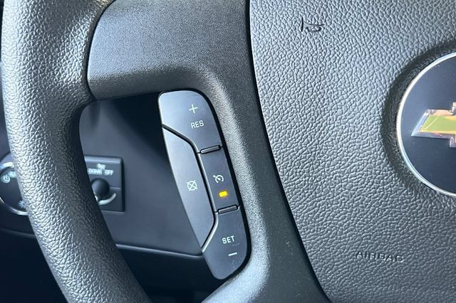 Used 2025 Chevrolet Express 2500 w/ Driver Convenience Package RWD image 27