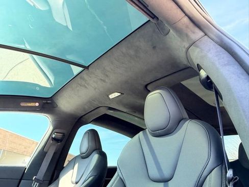 Used 2024 Tesla Model X image 21