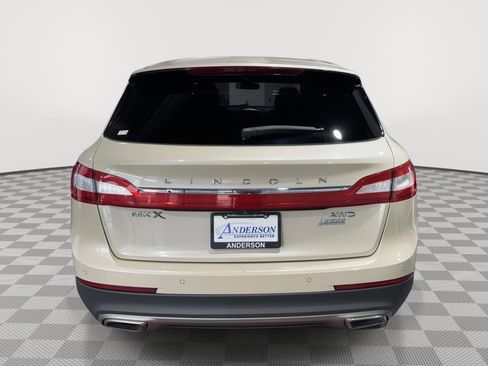 Used 2018 Lincoln MKX Premiere AWD/4WD image 8
