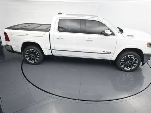Used 2025 RAM 1500 Limited AWD/4WD image 31