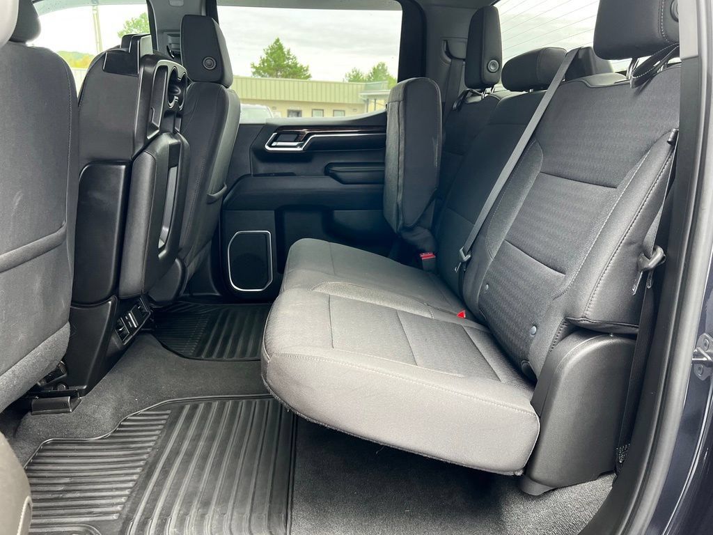 Used 2022 GMC Sierra 1500 SLE AWD/4WD image 9