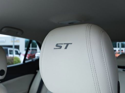 Used 2024 Buick Encore GX Sport Touring FWD image 24