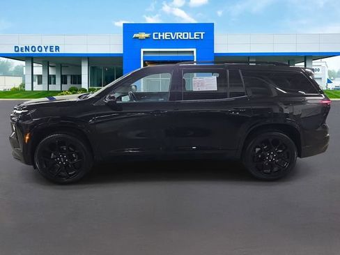 Used 2024 Chevrolet Traverse RS w/ LPO, Floor Liner Package AWD/4WD image 6