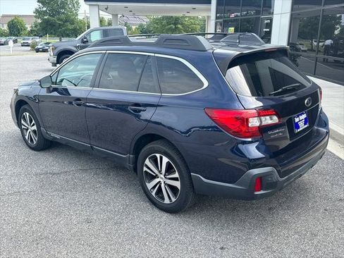 Used 2018 Subaru Outback 2.5i Limited AWD/4WD image 6