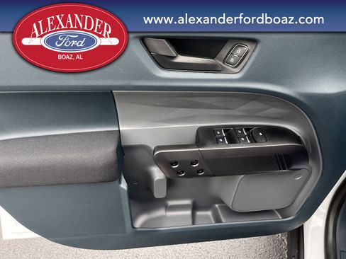 New 2025 Ford Maverick XL image 10