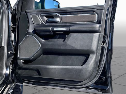 Used 2022 RAM 1500 Laramie AWD/4WD image 23