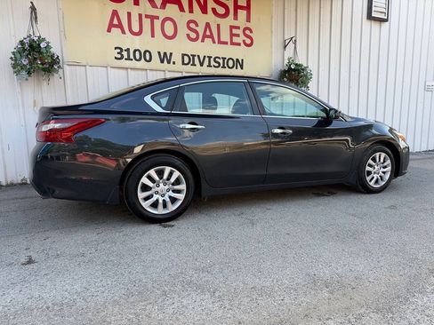 Used 2018 Nissan Altima 2.5 S w/ S Convenience Package FWD image 3