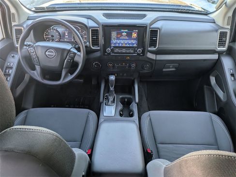 Used 2022 Nissan Frontier SV w/ Technology Package image 10