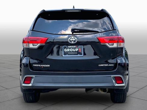 Used 2018 Toyota Highlander Limited AWD/4WD image 5