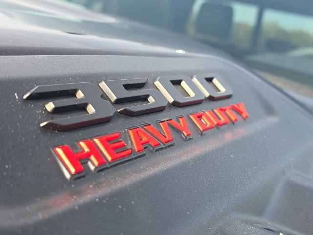 Used 2025 RAM 3500 Laramie w/ Night Edition AWD/4WD image 9
