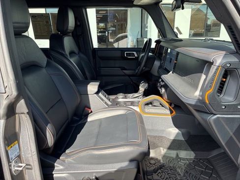 Used 2024 Ford Bronco Badlands image 27