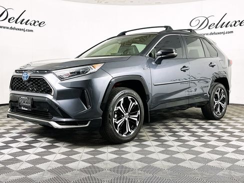 Used 2021 Toyota RAV4 XSE w/ Weather Package AWD/4WD image 3