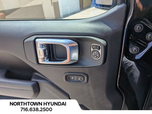 Used 2026 Jeep Gladiator Mojave AWD/4WD image 29
