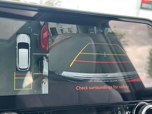 New 2026 Toyota Highlander Platinum image 23