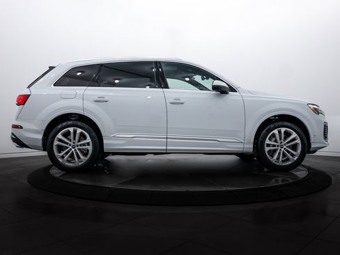 Used 2025 Audi Q7 3.0T Premium Plus w/ Premium Plus Package image 3
