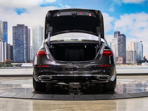 Used 2026 Mercedes-Benz S 580 4MATIC Sedan image 12