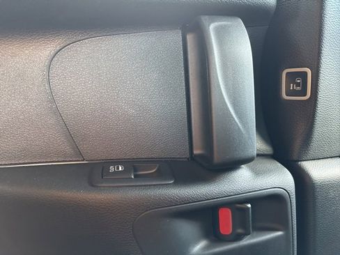 New 2026 Chrysler Pacifica Select image 20