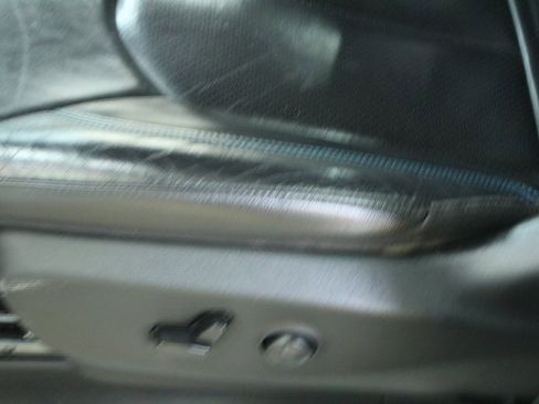 Used 2021 Chrysler Pacifica Touring-L image 16