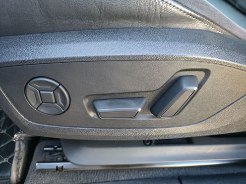 Used 2019 Audi Q3 2.0T Premium Plus w/ Premium Plus Package image 18