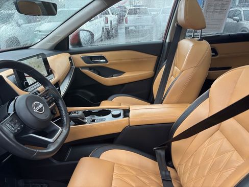 Used 2022 Nissan Rogue Platinum w/ Head-Up Display Package image 15