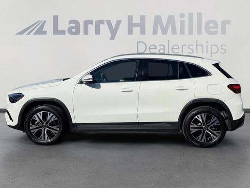 Used 2025 Mercedes-Benz GLA 250 4MATIC image 2
