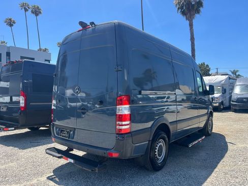 Used 2018 Mercedes-Benz Sprinter 2500 image 5