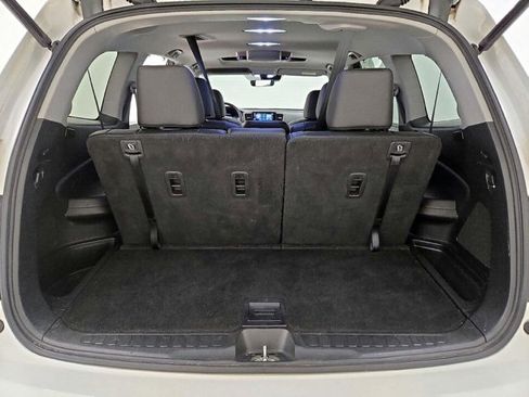 Used 2020 Honda Pilot Touring image 7