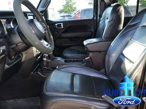 Used 2020 Jeep Gladiator Overland AWD/4WD image 10