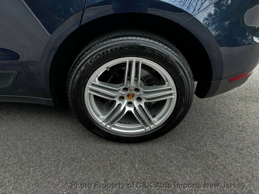 Used 2017 Porsche Macan AWD/4WD image 13