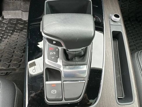 Used 2022 Audi Q5 2.0T Premium Plus AWD/4WD image 26