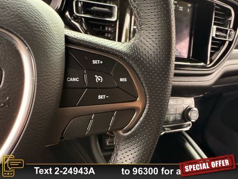 Used 2024 Dodge Durango SXT w/ Trailer Tow Group IV AWD/4WD image 17