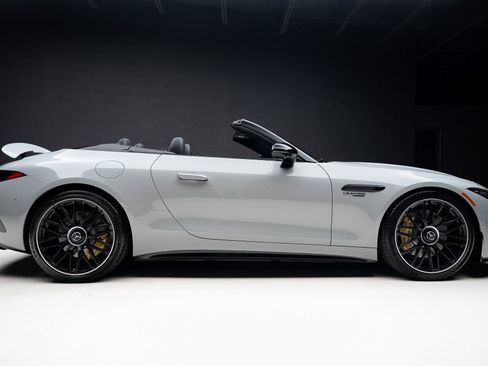 Used 2022 Mercedes-Benz SL 63 AMG 4MATIC image 42